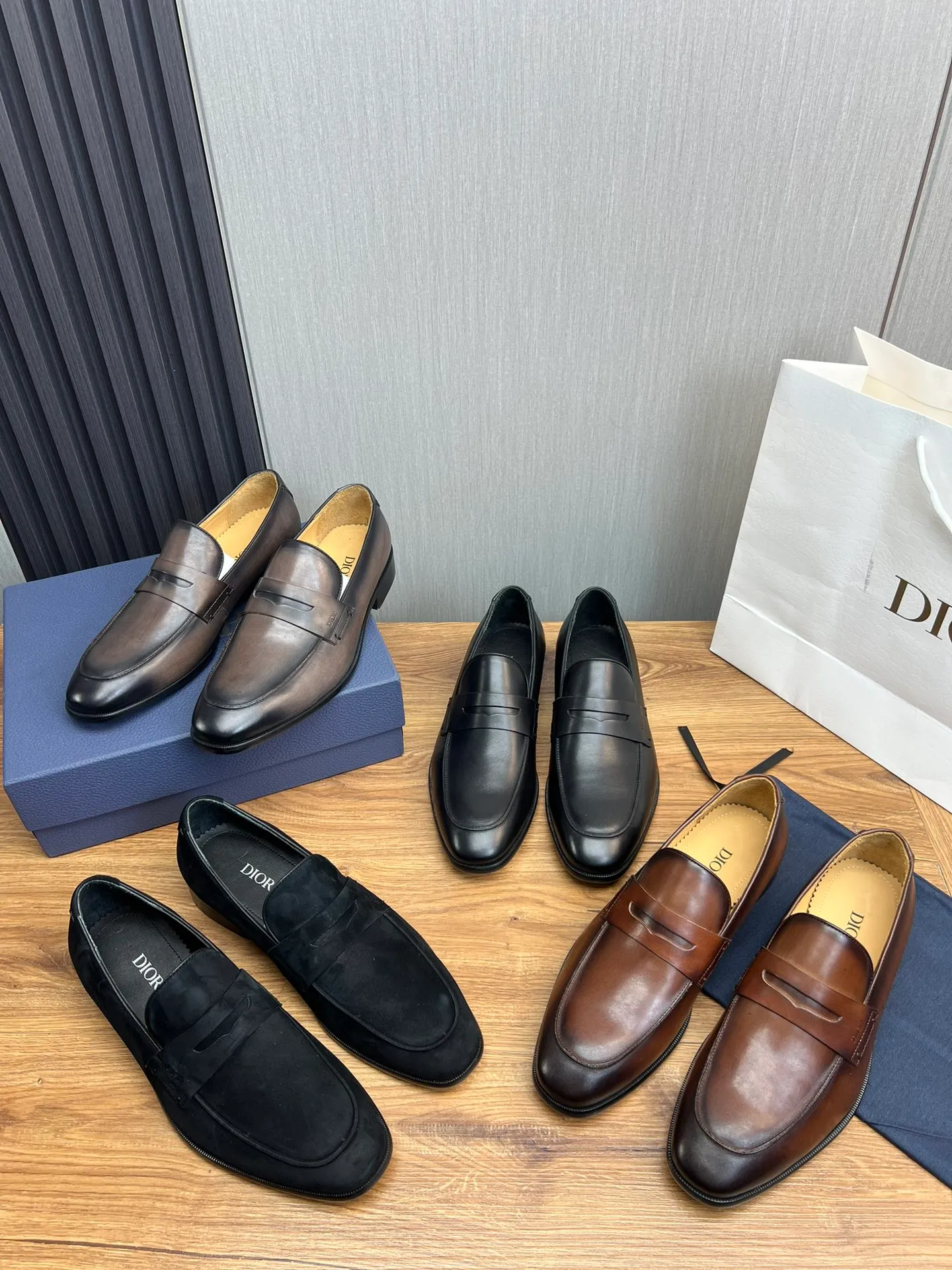 Men's men's shoes 💰540💰 Dior men's business casual leather shoes 👞all made of imported original brand leather, just to create a more comfortable wearing experience, upper: original cowhide ➕ imported cowhide lining, original non-slip and wear-resistant rubber outsole ✔️36-45 (45 non-returnable)